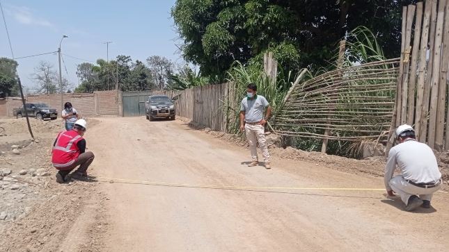 Alertamos falta de sustento técnico en informe para ejecución de camino vecinal en Chincha. Obra valorizada en más de S/ 3 millones podría ocasionar deficiencias en trabajos de alcantarillas y suelos.