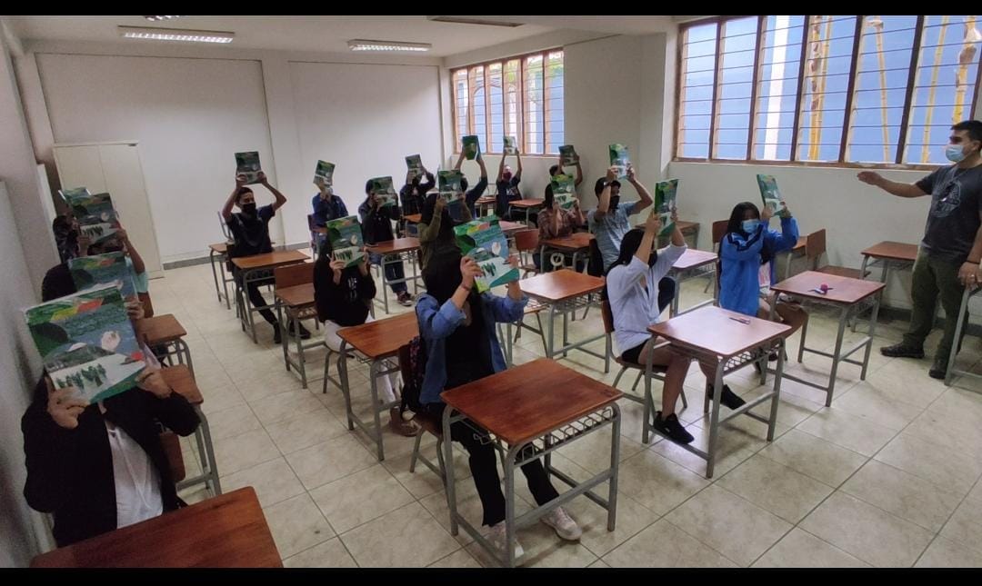 15 ingresantes a la UNIQ de la academia municipal CEPREMUNI