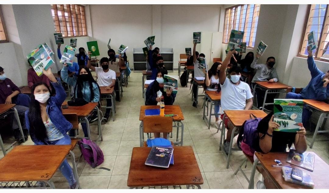 15 ingresantes a la UNIQ de la academia municipal CEPREMUNI