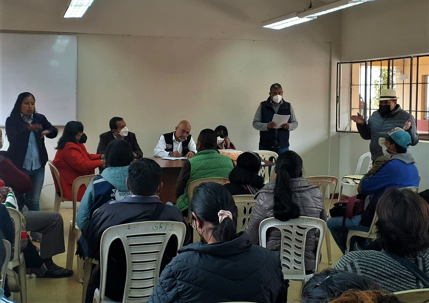 “Mesa técnica de diálogo para el desarrollo del departamento de Cusco” contó con la participación del presidente del Conadis, Marco Antonio Gamarra La Barrera, el Gerente Regional de Desarrollo Social del Gobierno Regional del Cusco, así como de representantes del Consejo Regional de Integración de las Personas con Discapacidad y representantes de las Organizaciones de Personas con Discapacidad de la región.