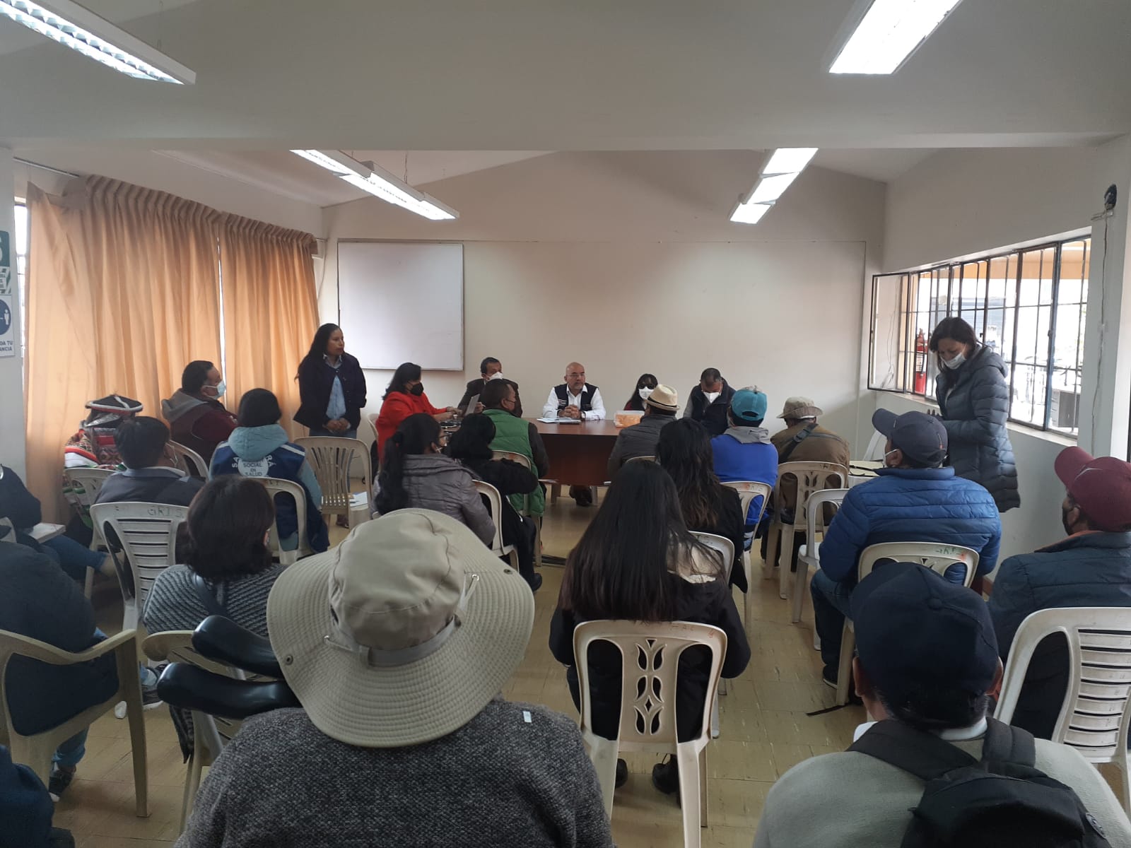 “Mesa técnica de diálogo para el desarrollo del departamento de Cusco” contó con la participación del presidente del Conadis, Marco Antonio Gamarra La Barrera, el Gerente Regional de Desarrollo Social del Gobierno Regional del Cusco, así como de representantes del Consejo Regional de Integración de las Personas con Discapacidad y representantes de las Organizaciones de Personas con Discapacidad de la región.