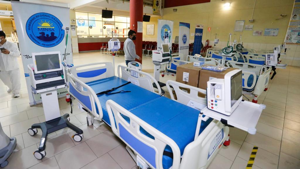 Minsa entrega cinco kits UCI a Hospital Regional Docente de Cajamarca