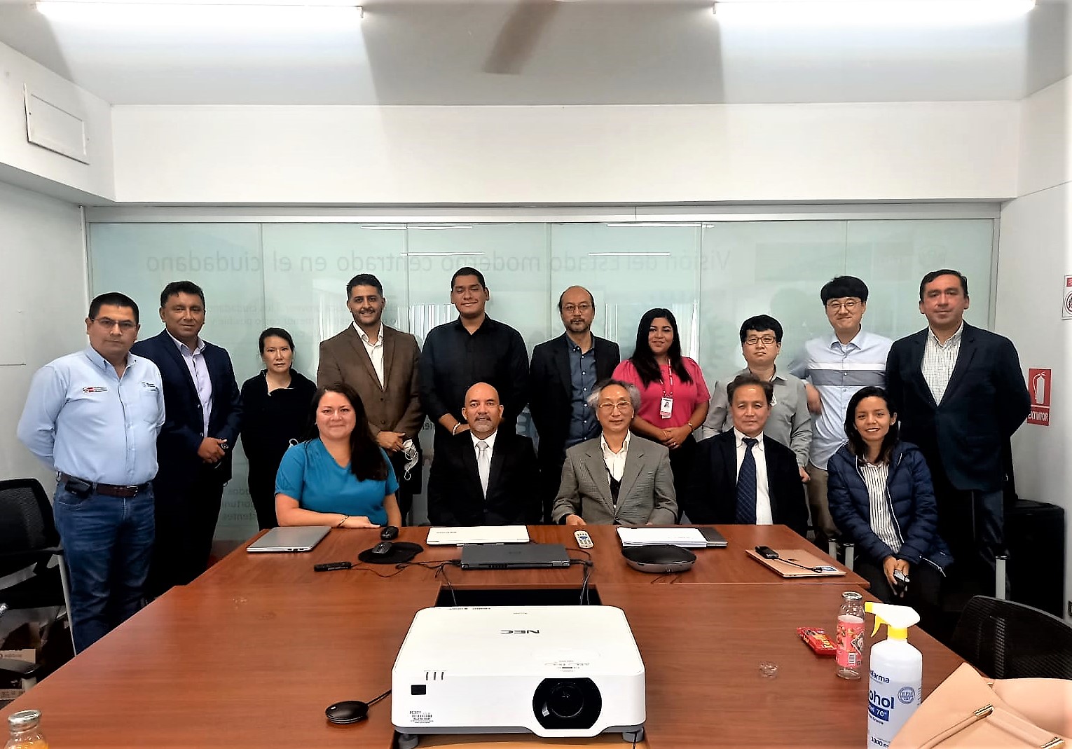Directivos de la Secretaria de Gobierno y Transformación Digital de la PCM, la República de Corea, el Ministerio de Educación y el Conadis.