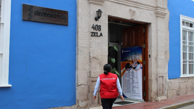 Contraloría detecta incumplimiento de perfiles profesionales en Electrosur