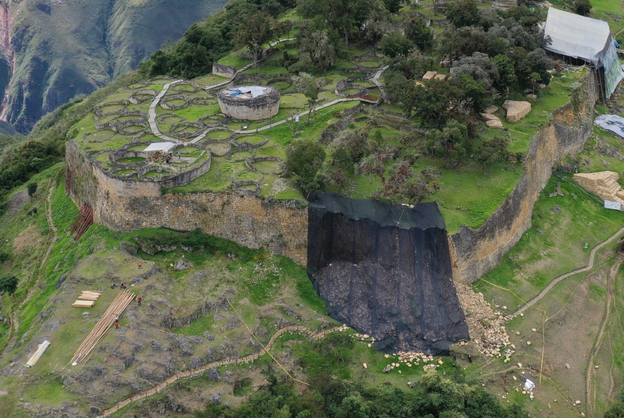 Ejecutan levantamiento de información del área colapsada y zonas críticas del Complejo Arqueológico de Kuélap
