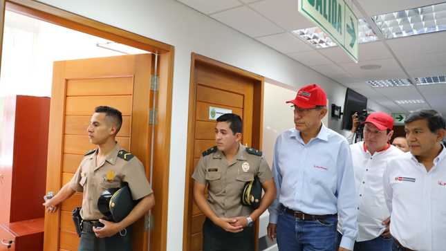 Ministro del Interior participó en inauguración de comisarías en Ayabaca y Chulucanas, en Piura. 