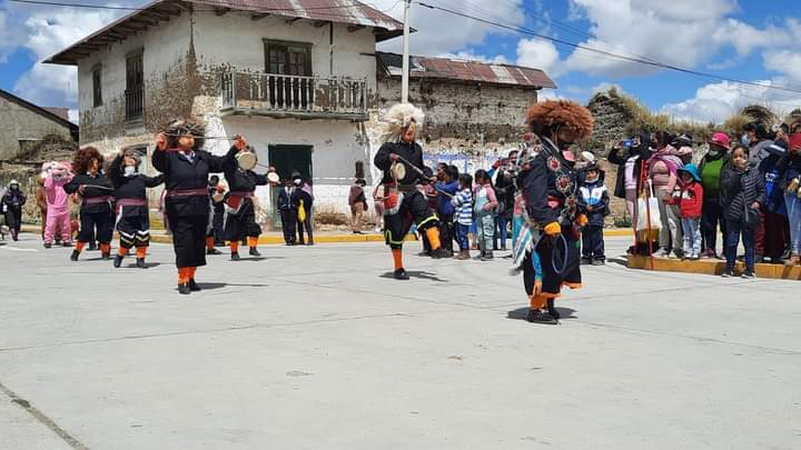 Ministerio de Cultura rindió homenaje a la heroína María Valdizán en Pasco