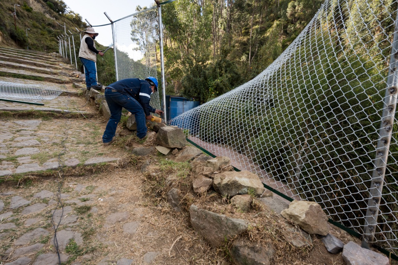 Ministerio de Cultura dispuso el retiro de la malla metálica en la zona de acceso a Saqsaywaman