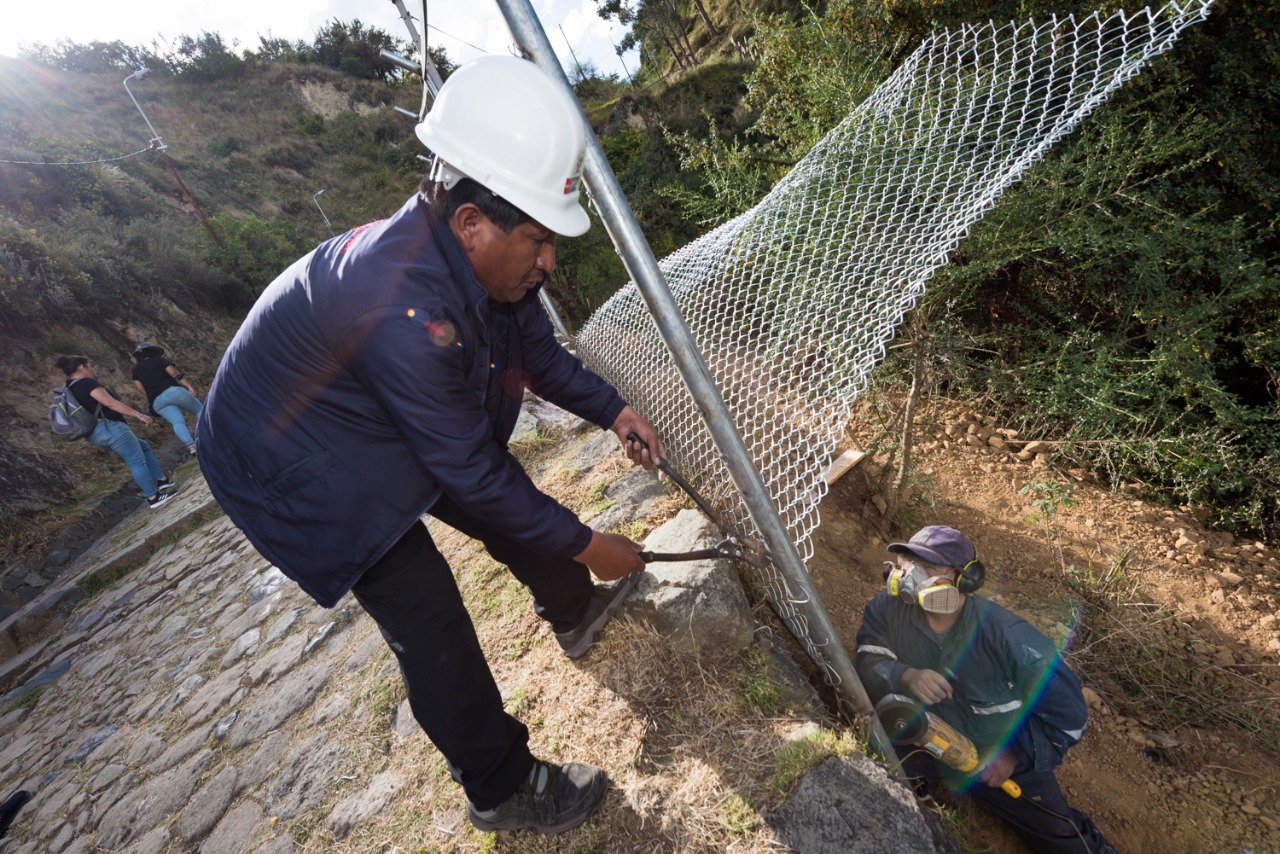 Ministerio de Cultura dispuso el retiro de la malla metálica en la zona de acceso a Saqsaywaman