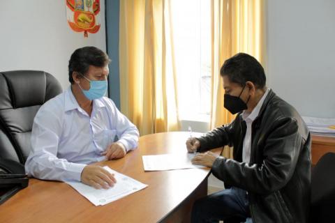 Fotografía de la firma del convenio