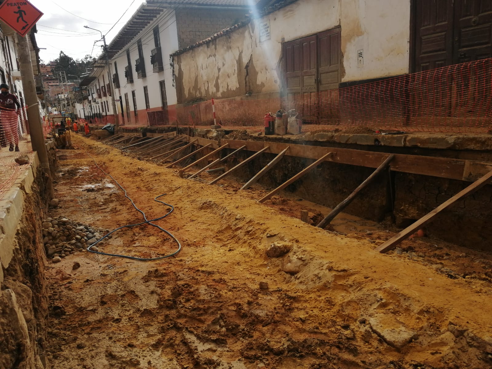 Dirección de Cultura de Amazonas detecta incumplimiento en trabajos de conservación de canales y veredas coloniales en Chachapoyas