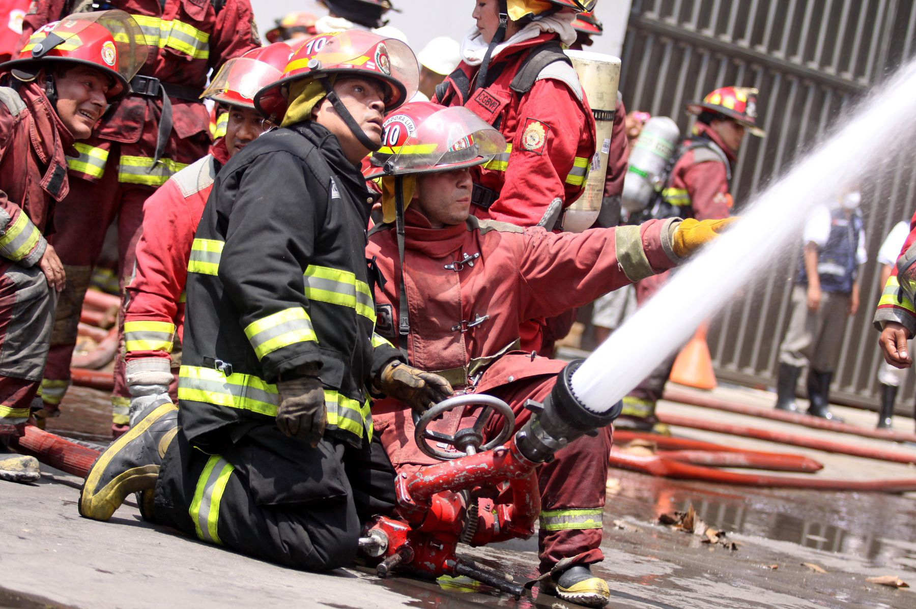 Mininter gestionó inversiones por más de s/ 8 millones para equipar a bomberos