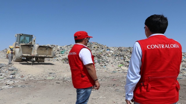 Contraloría alerta acumulación de basura en vías, espacios y áreas públicas de Ica