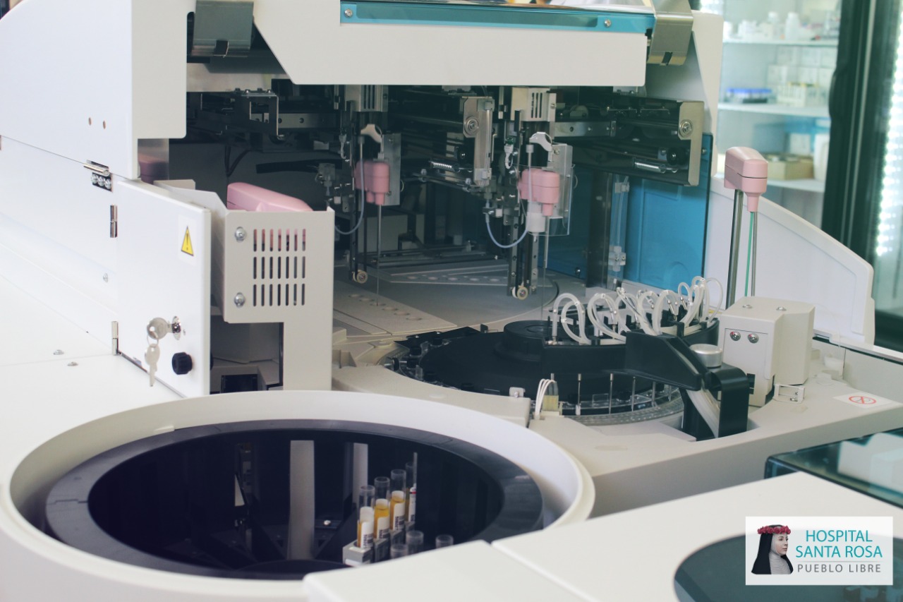 Se muestra los equipos del laboratorio