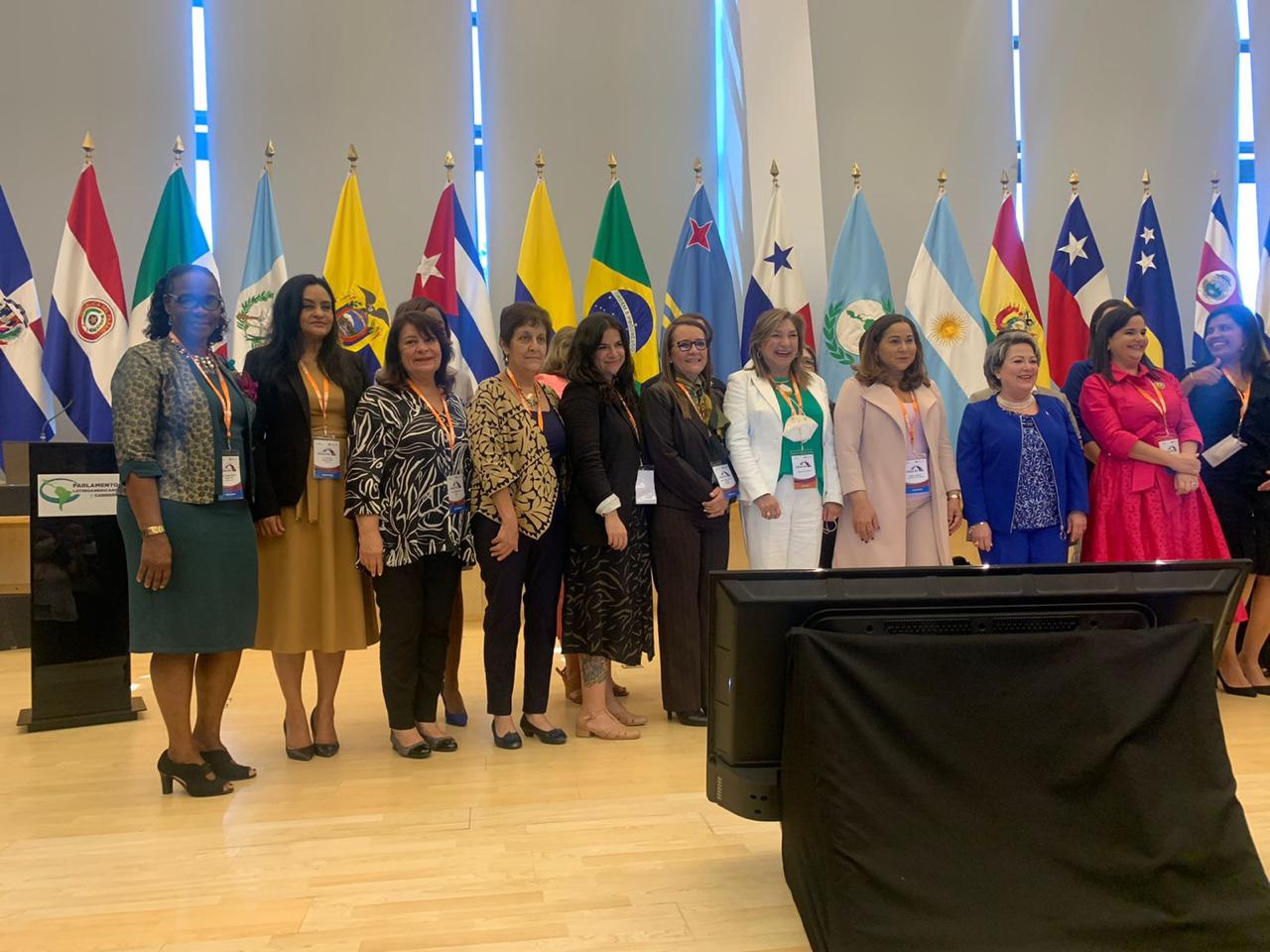 Ministra Diana Miloslavich en la Asamblea de la Comisión Interamericana de Mujeres de la OEA