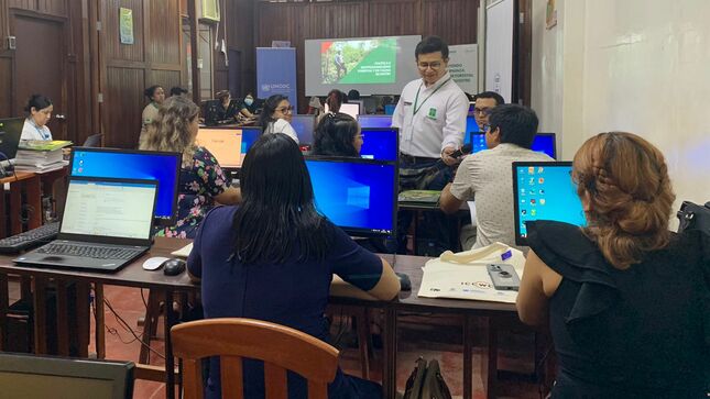 El OSINFOR capacita a operadores de justicia de Loreto sobre herramientas digitales.