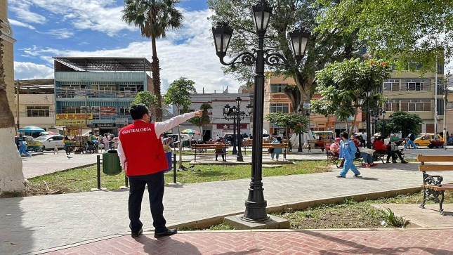Auditor de Contraloría inspecciona Parque Cartagena en Huánuco