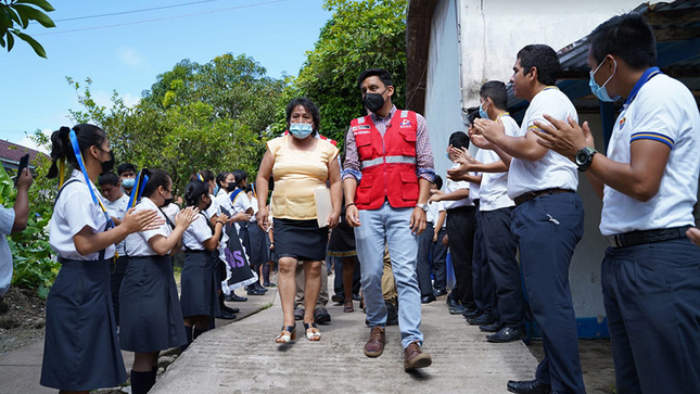 Escuelas Bicentenario realizó reunión participativa con comunidad educativa de IE Fernando Carbajal en Ucayali