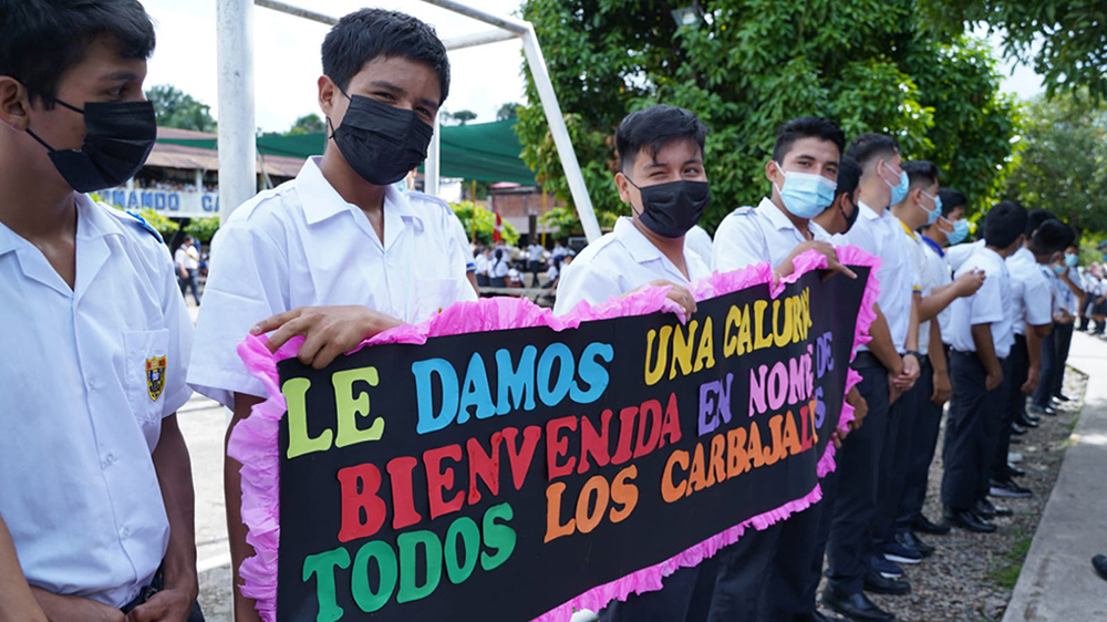 Escuelas Bicentenario realizó reunión participativa con comunidad educativa de IE Fernando Carbajal en Ucayali
