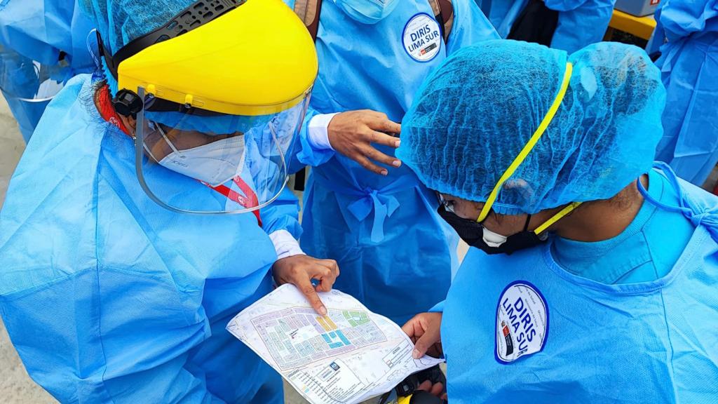 Más de 1600 viviendas de Lima Sur son intervenidas con pruebas moleculares y vacunación contra la COVID-19