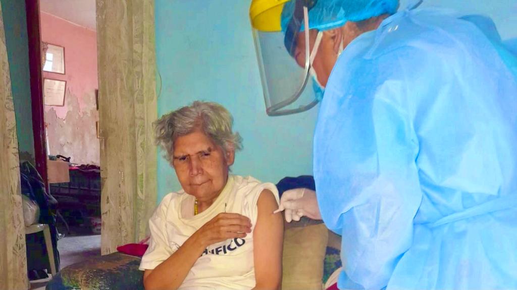 Más de 1600 viviendas de Lima Sur son intervenidas con pruebas moleculares y vacunación contra la COVID-19