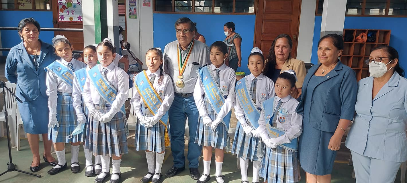 Alcalde provincial juramenta a municipio escolar