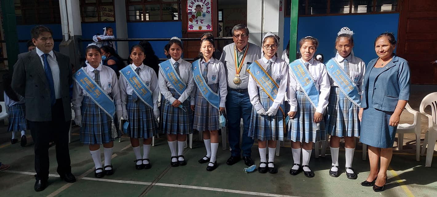 Alcalde provincial juramenta a municipio escolar