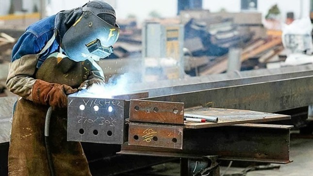 Imagen de trabajador del sector manufactura