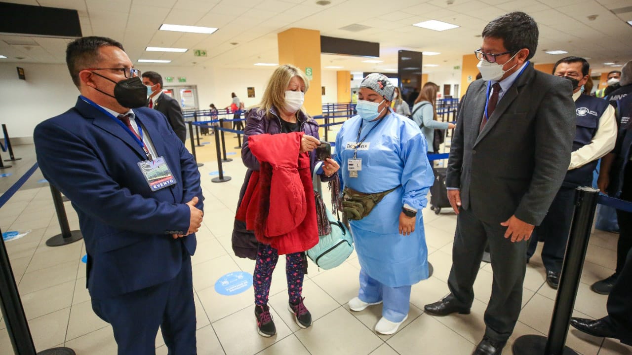 Viruela del mono: ministro Jorge López supervisa las acciones de control sanitario en el Aeropuerto Internacional Jorge Chávez