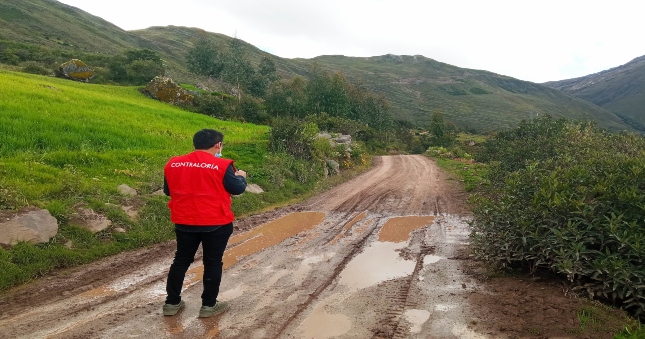 Mantenimientos de caminos vecinales de la provincia de Tayacaja se realizó sin tomar en cuenta el plan de trabajo