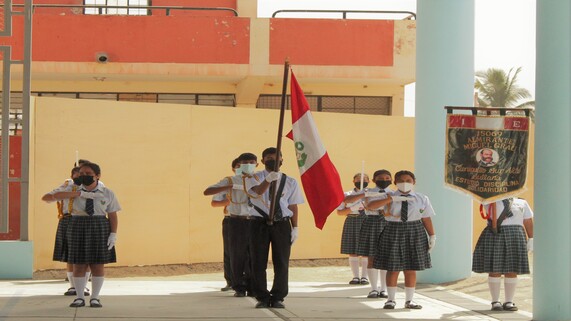 Escolta de la I.E Almirante Miguel Grau