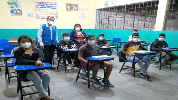 Estudiantes de CEBA