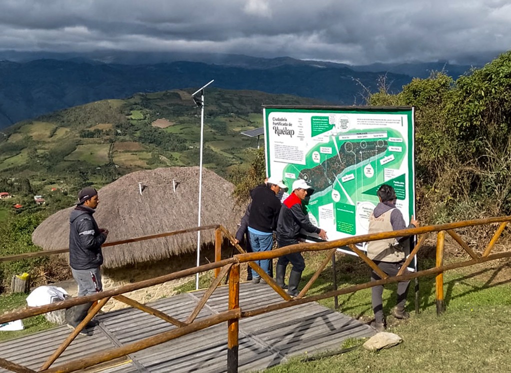 Ministerio de Cultura inicia colocación de la señalética para habilitar nueva ruta de acceso a Kuélap