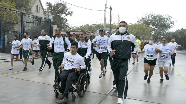 Ministro del Interior informó qué más de 100 mil policías garantizarán el orden durante el paro de transportistas. El titular del Interior participó hoy en una maratón organizada por la Dirandro debido al Día Internacional de la Lucha contra el Uso Indebido y el Tráfico Ilícito de Drogas.
