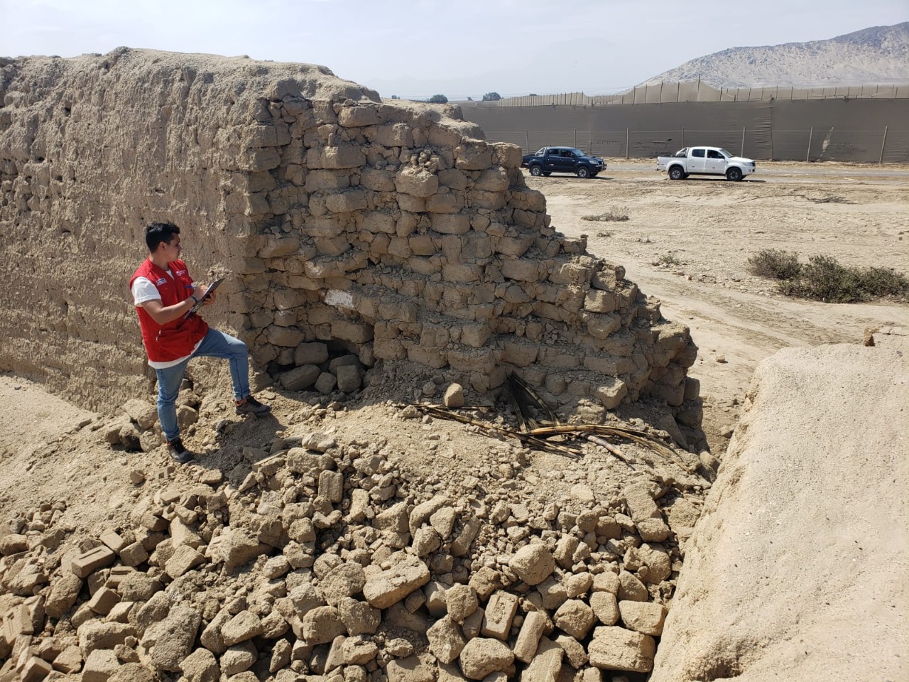 Ministerio de Cultura: Intervendrán muro moderno colapsado en Zona Arqueológica Monumental Chiquitoy Viejo