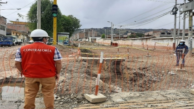Contraloría alerta riesgos de incremento de costos en obras viales valorizadas en S/ 10 millones