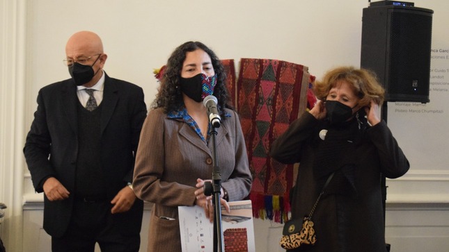 Viceministra Janie Guerrero participó en exposición “Ponchos de Libertador. Identidad, rescate e innovación”