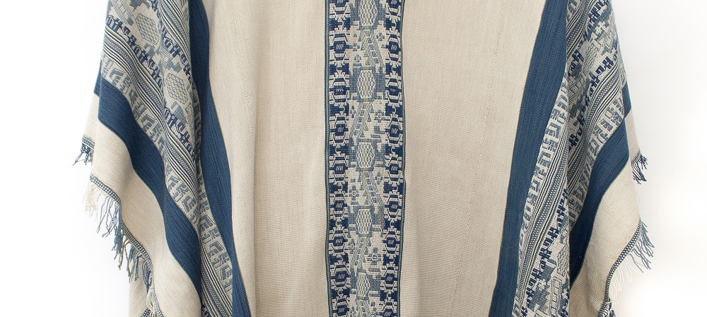 Réplica-Poncho-San-Martin-detalle