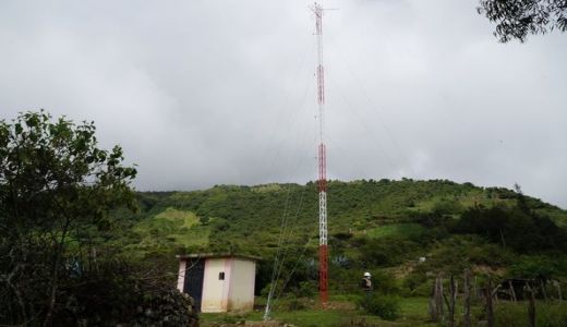 Comunidad educativa de Socchabamba y Zamba, Ayabaca ya podrán acceder a la educación virtual gracias al mantenimiento de antenas