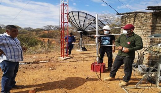 Dirección Regional de Transportes ejecutó mantenimiento de antena en el C.P Guitarras en Suyo - Ayabaca