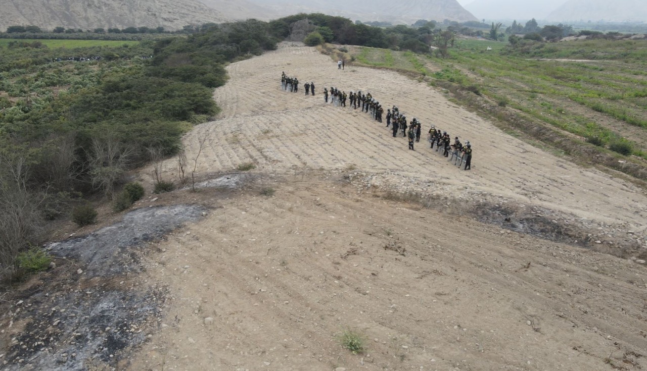 Ministerio de Cultura recupera pacíficamente terreno en la Zona Arqueológica de Caral