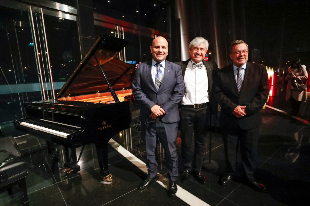 Ministro de Cultura disfrutó del concierto de reconocido pianista ecuatoriano Juan Castro Ortiz