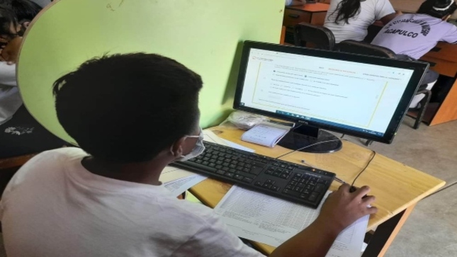 Estudiante de colegio de Tumbes participa de veeduría escolar en programa de Auditores Juveniles de la Contraloría