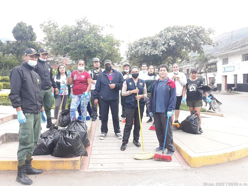 Participación comunitaria en espacio publico