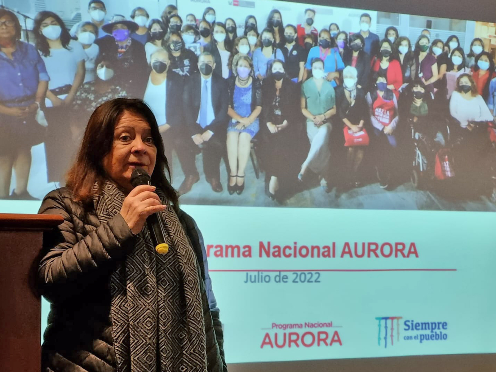 Ministra Diana Miloslavich participa de taller de reestructuración del Programa Aurora