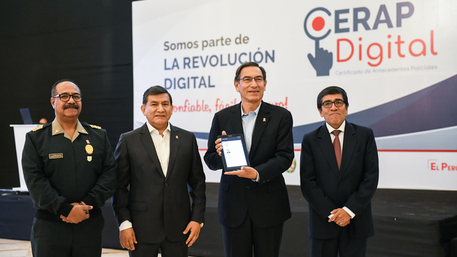 Presidente Vizcarra tramitó primer certificado  de antecedentes policiales digital.
