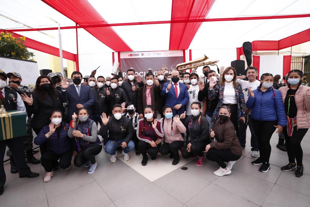 Ministro de Cultura participó en la conmemoración del Día de la Resocialización en el Establecimiento Penitenciario Anexo Mujeres de Chorrillos