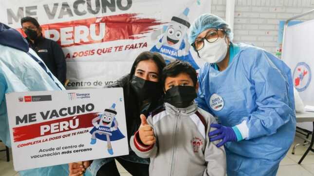 Minsa brinda servicios de salud escolar a niñas y niños de la I.E. Ángeles de Jesús en Chorrillos