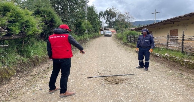 Auditores verifican in situ servicio de camino vecinal en San Marcos