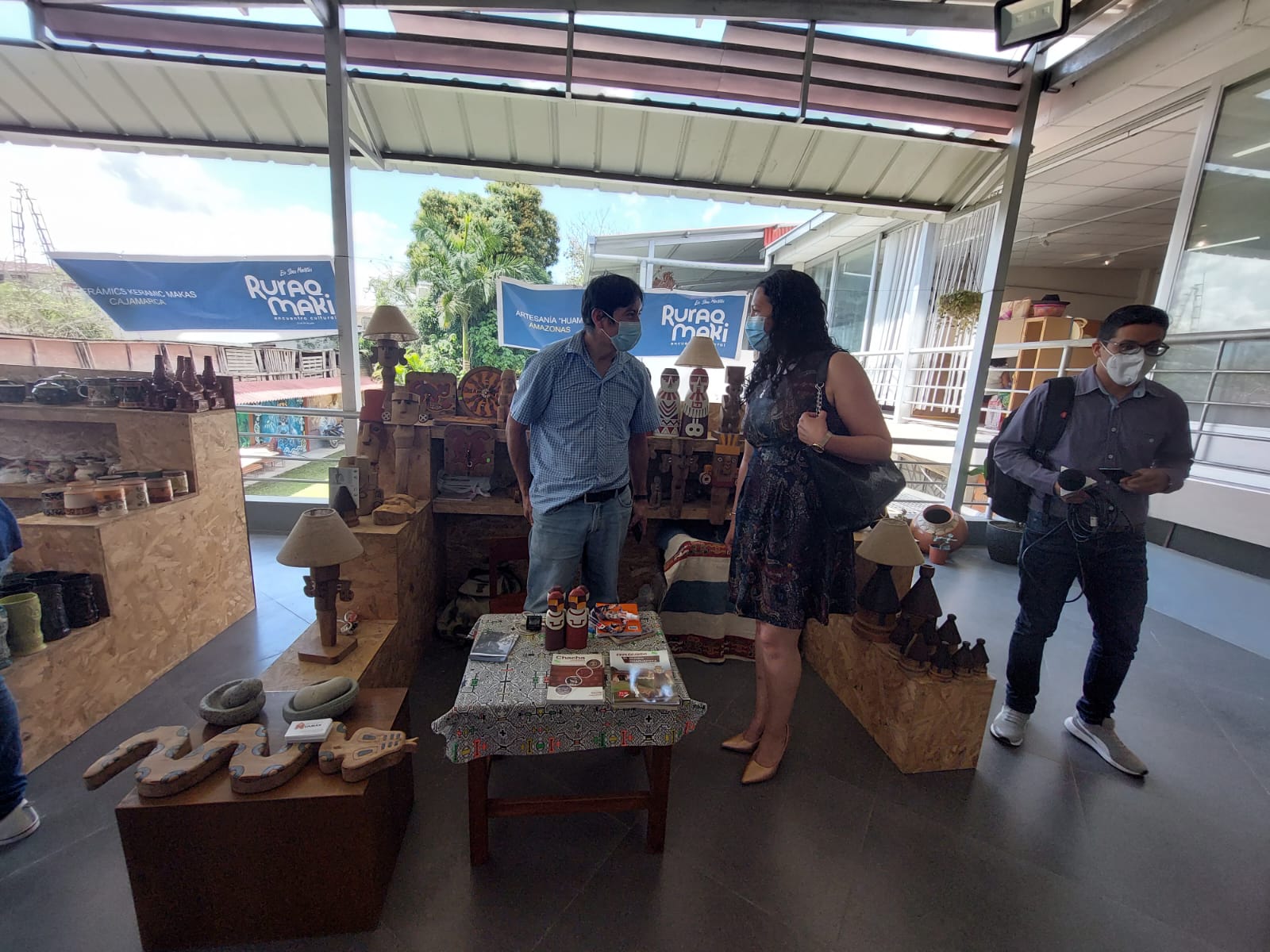 Artesanos de Amazonas presentes en Ruraq maki descentralizado en la región San Martín